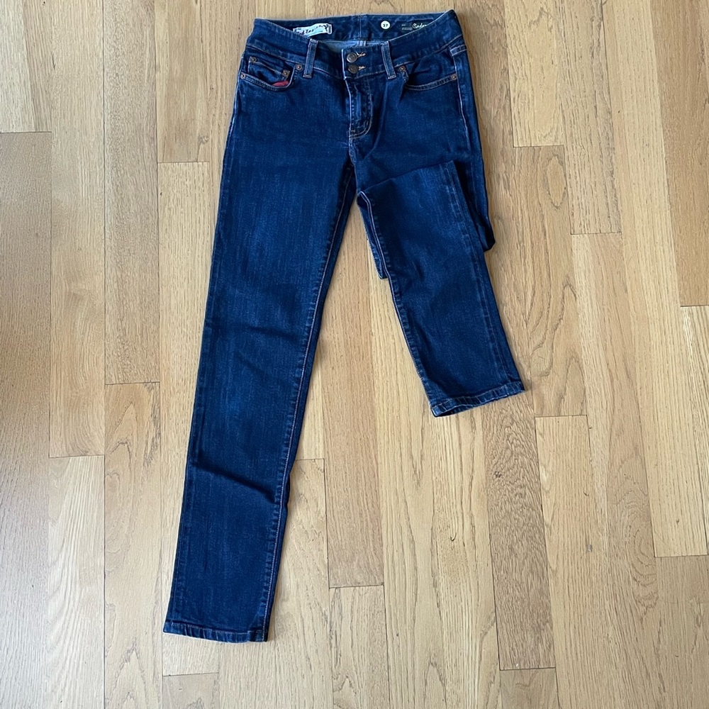 Red Engine Dark Wash slim jeans. Great with boots! Size 27.